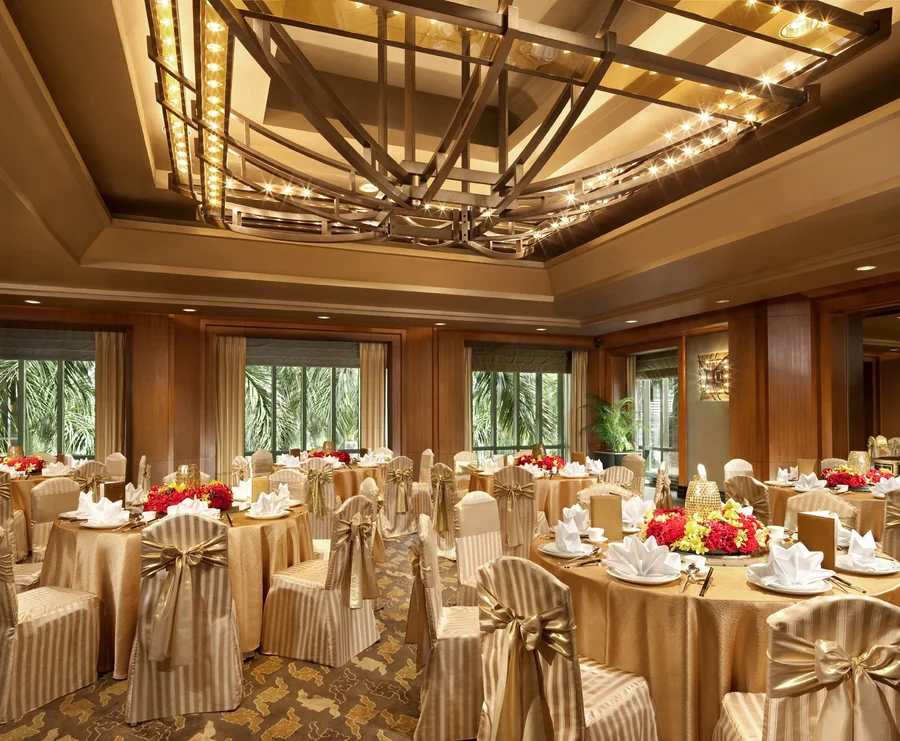 Traditional dining room at a Bangkok hotel.